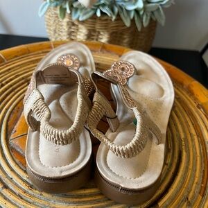 Embellished Beige Women's Thong Sandals with Elastic Back Strap
